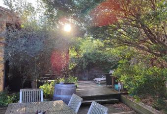 Domaine Les Cascades has Balcony rooms