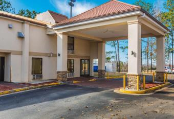 Motel 6 Suwanee. Ga Gwinnett Center has Smoking rooms