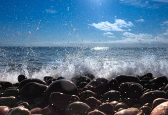 West Horizon holiday cottage allows 18 year olds to book a room