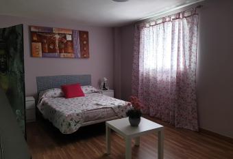 Loft Granadilla allows 18 year olds to book a room