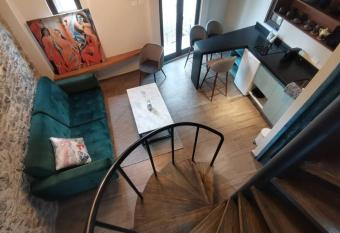 Piacere loft Val Quirico. Bed, Jacuzzi & Coffe has Balcony rooms