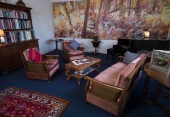 Northern Arts Hotel has Balcony rooms