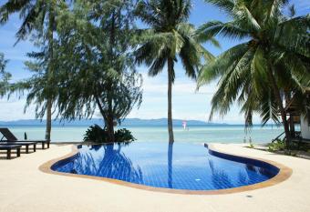 Sarana Bungalows allows 18 year olds to book a room