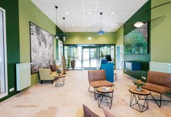 Hotel am Zoo allows 18 year olds to book a room