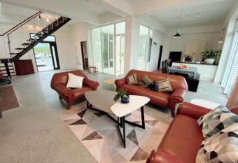 Songyue Homestay has Balcony rooms