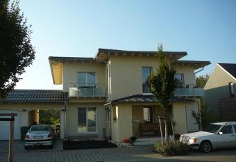 Rooster BnB American Style Boutique Haus - made with Love! allows 18 year olds to book a room