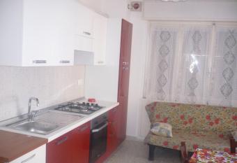 APPARTAMENTO ADRIA 1 CAMERA, Cucina, Bagno, Terrazzo allows 18 year olds to book a room