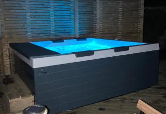 Le 39 Espace Cocoon allows 18 year olds to book a room