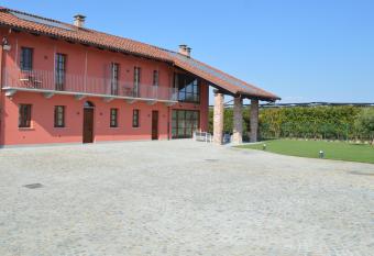 B&B La Luce Verde allows 18 year olds to book a room