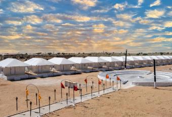 DESERT KING RESORT has Balcony rooms