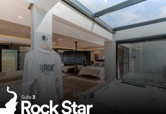 Elephant Office Brasil allows 18 year olds to book a room