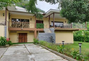 Green Park has Balcony rooms