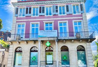 The 5 Continents I & II - 320 m2 by Stay Swiss has Balcony rooms