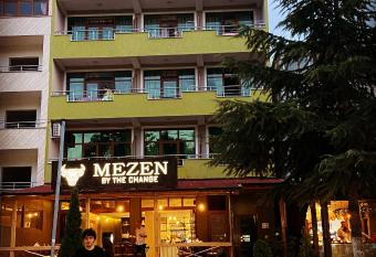 Vila Vadeha has Balcony rooms