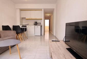 SERRANO 2 has Balcony rooms