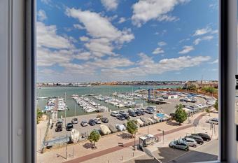 Portimao Marina View by Homing allows 18 year olds to book a room