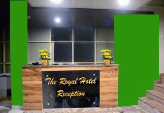 Super OYO Flagship 82880 The Royals Hotel allows 18 year olds to book a room