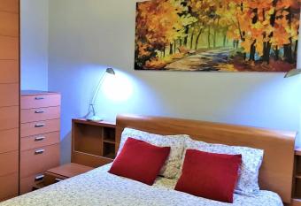 habitaci  n, salita y ba  o privado, REATE LBI00466 allows 18 year olds to book a room