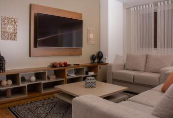 Flores da Montanha Luxo allows 18 year olds to book a room