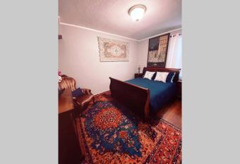 Serene Charming Private Suite Patio, Upscale Berkeley has Balcony rooms