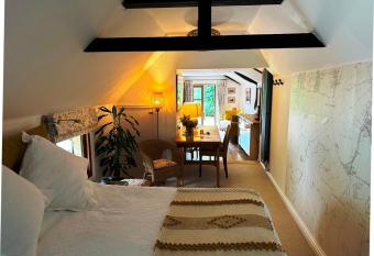 Thatchcombe B&B has Balcony rooms