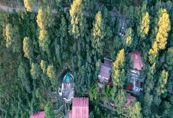 The Canadian Woods Resort has Balcony rooms