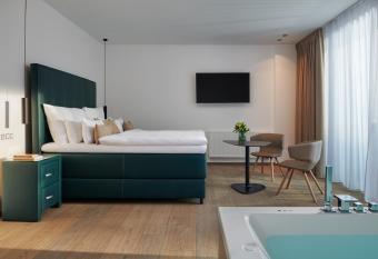 Hotel Passage has Balcony rooms