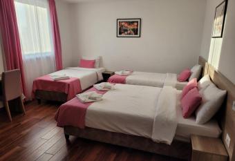 Dona, Altina has Balcony rooms