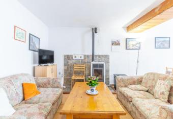 Casa Serrella - Abdet has Balcony rooms