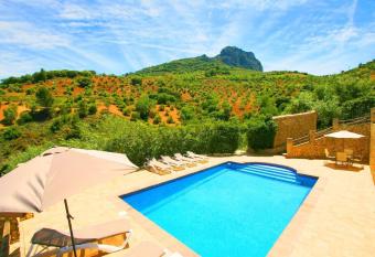 Refugio del Gastor has Balcony rooms