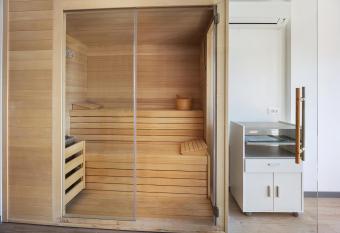 Villa Donne del Lago Ele has Balcony rooms