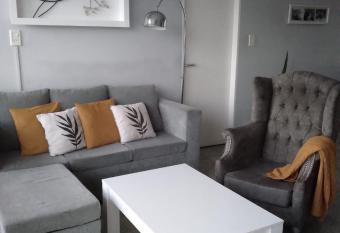 Departamento con cochera en pleno centro has Balcony rooms