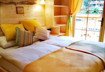 Ribno Luxury Glamping has rooms with a private hot tub