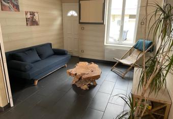 L ESCALE allows 18 year olds to book a room