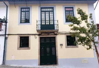 CTR Guest House has Balcony rooms