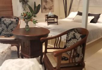 Bronnies Place has Balcony rooms