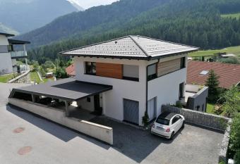 Lieblingsplatzl has Balcony rooms