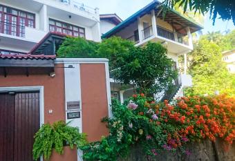 Freedom Lodge, Kandy allows 18 year olds to book a room