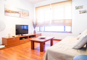 casa Poril allows 18 year olds to book a room