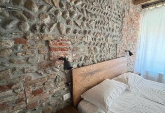 Borgovivobg il tuo rifugio in centro citt   has Balcony rooms