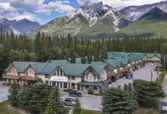 Banff Gate vacation townhouse has Balcony rooms