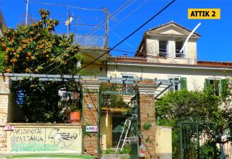 Ami s House only for WOMEN dormer allows 18 year olds to book a room