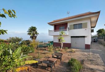 Jal  n de Cameros has Balcony rooms