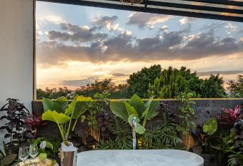 Hotel Casa Arum allows 18 year olds to book a room