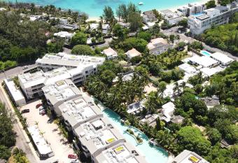 Villa Eden 2 bedrooms with Private Rooftop Terrace and Pool, Ki Residences, Pereyb  re, Grand Baie has Balcony rooms