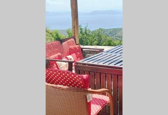 Pelion cottage has Balcony rooms