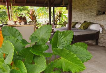 L oasi Guest House has Balcony rooms