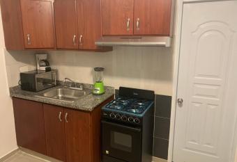 Apartamento Amueblado allows 18 year olds to book a room