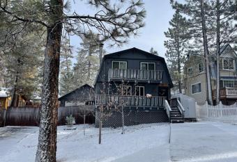 Bear PAC Hideout has Balcony rooms