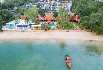 Royal Thai Villa Phuket - SHA Extra Plus allows 18 year olds to book a room